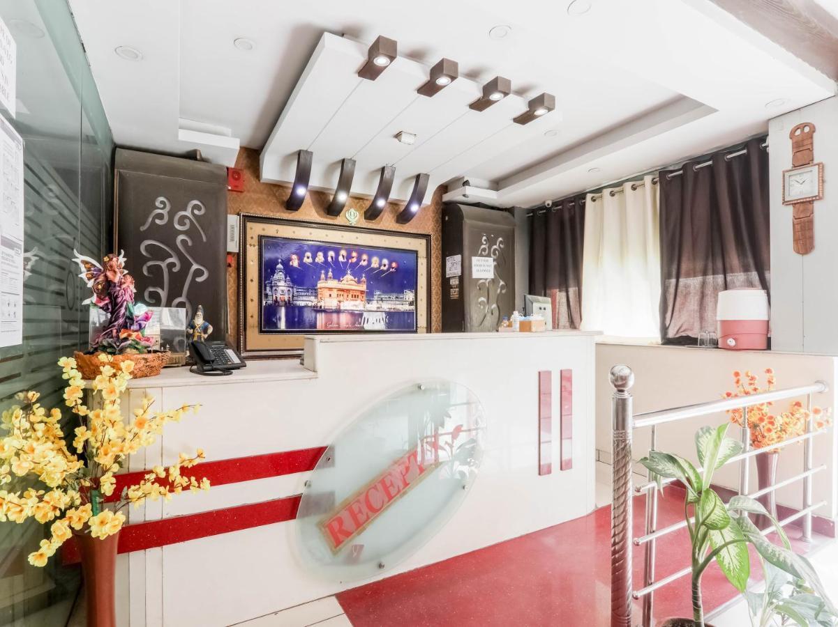 Oyo 79765 Hotel Samrat Λάκναου Εξωτερικό φωτογραφία
