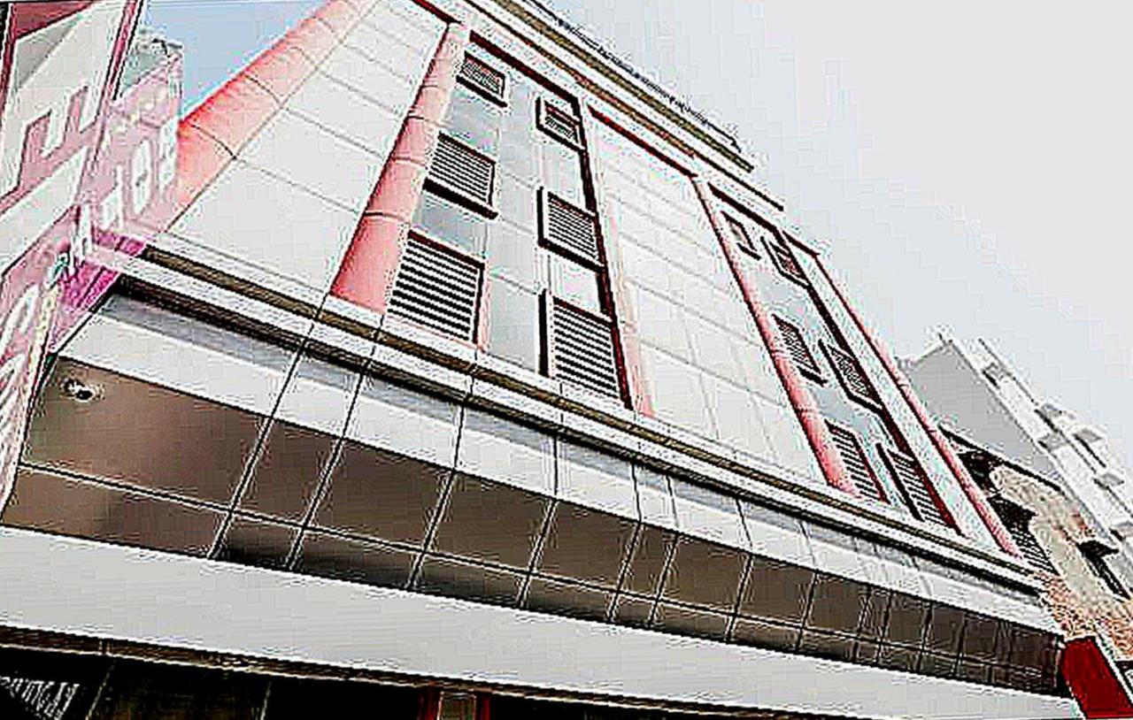 Oyo 79765 Hotel Samrat Λάκναου Εξωτερικό φωτογραφία